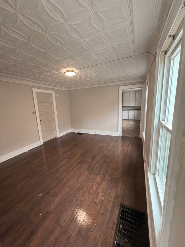 Building Photo - 410 Chemung St
