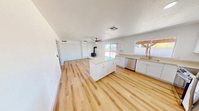 Photo - 4827 W Michigan Ave