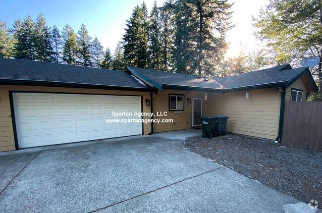 Building Photo - 9605 192nd Ave E Unit A Rental