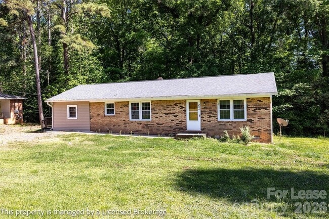 Photo - 234 Poplin St