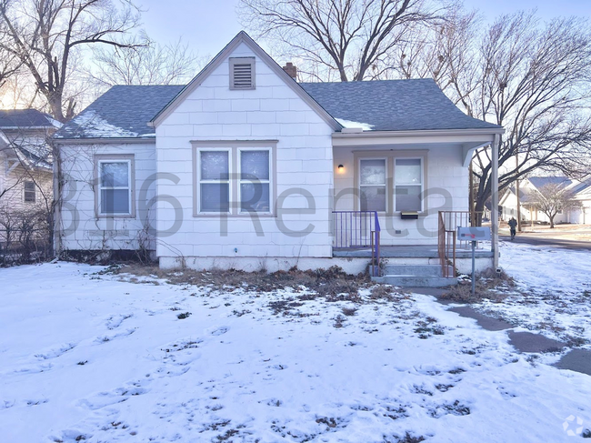 Building Photo - $1025 - 3 bed 1 bath home - Single Family ...