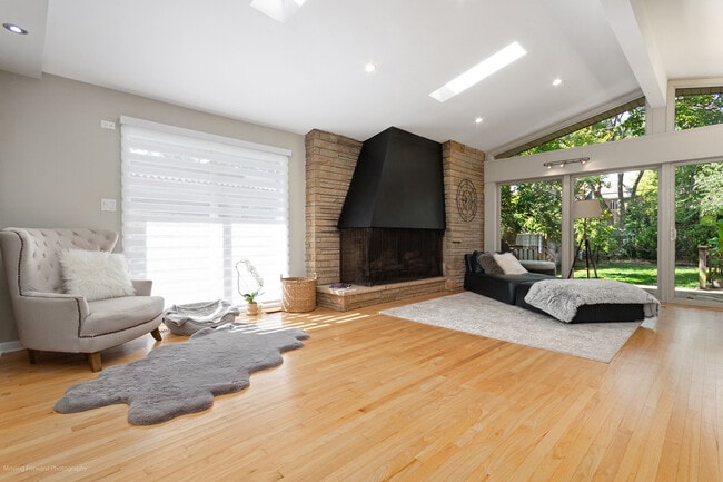 Photo - 244 N Jackson Rd