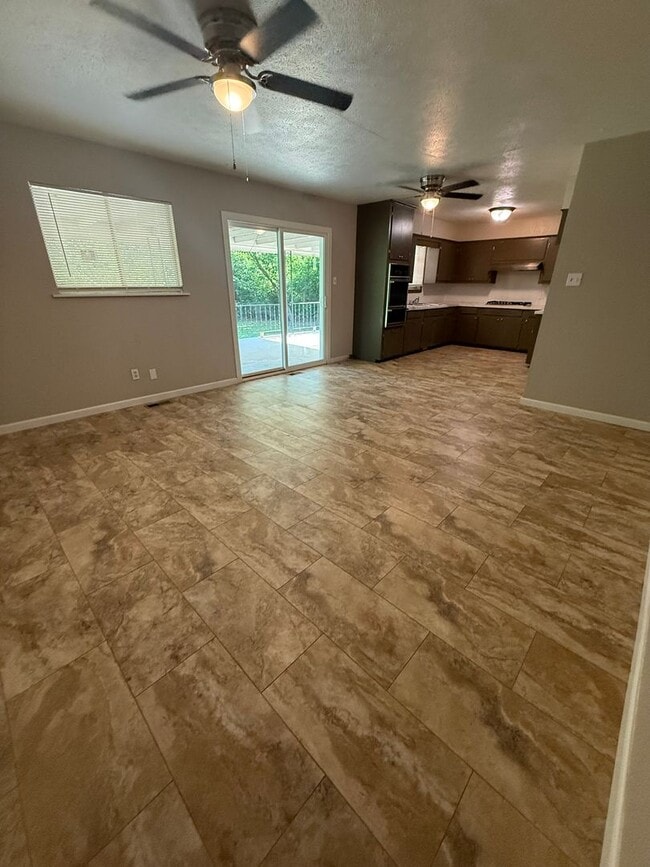 Photo - $2000 MOVE-IN SPECIAL
