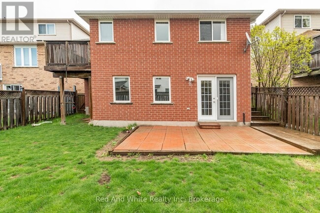 Photo - 79 Munroe Crescent