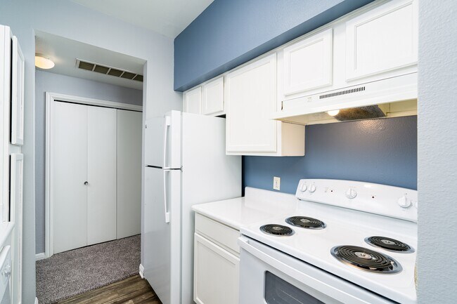 Photo - SoCo Park Apartments