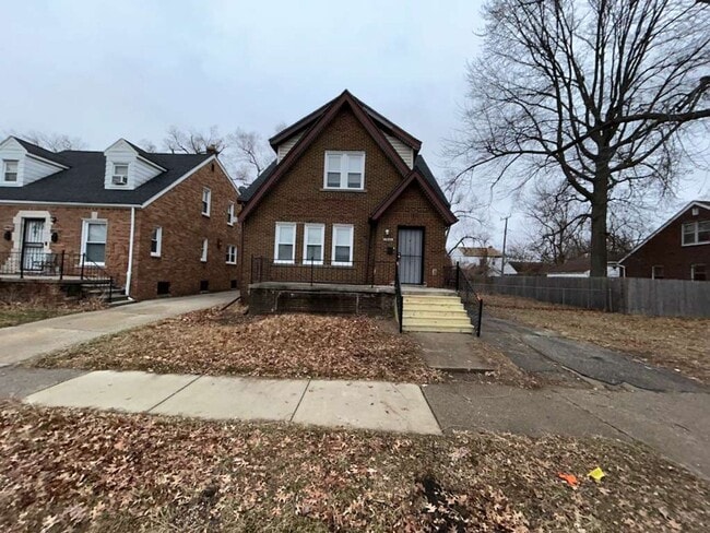 Building Photo - Two units, one home!