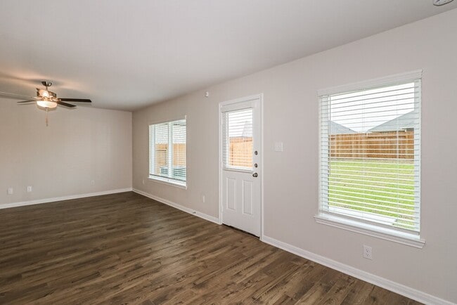 Photo - 409 San Miguel Crk Dr