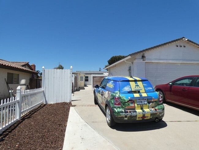 Building Photo - Single Story 2 Bedroom 2 Bath Casita Utilities Included