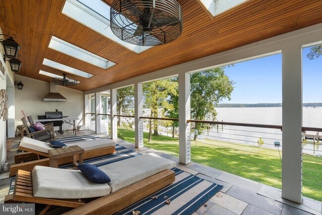 Photo - 5837 River Dr