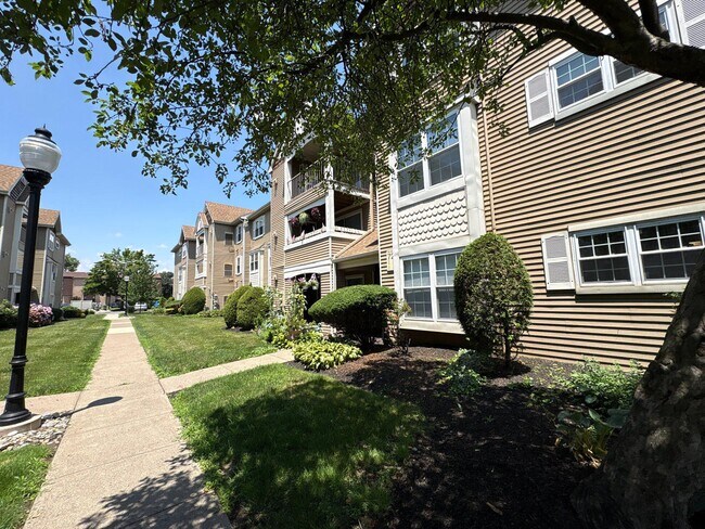 Photo - 72304 Delaire Landing Rd Unit 304