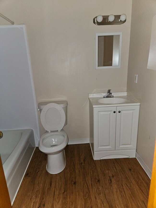 Photo - 286 Robert Dr Unit 1