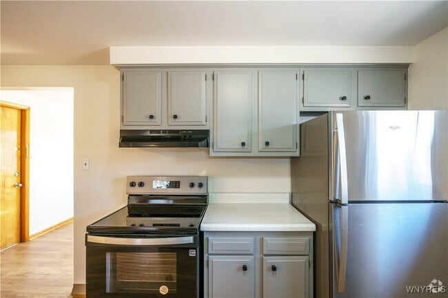 Building Photo - 185 Mead St Rental