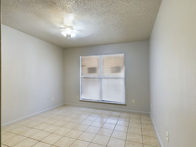 Photo - 901 Mayfield Dr Unit 909 Mayfield Drive  B