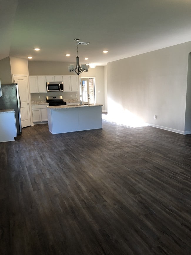Photo - 28461 Evangeline Ln