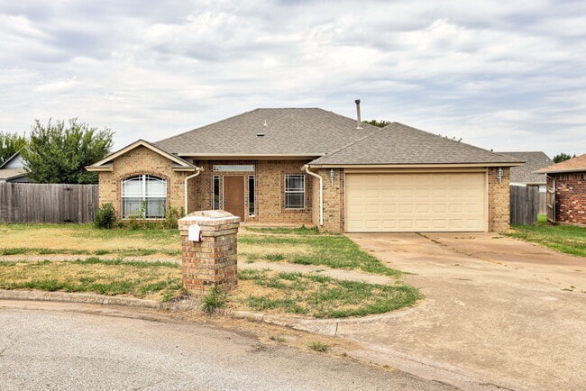 Building Photo - 2028 Old Central Dr