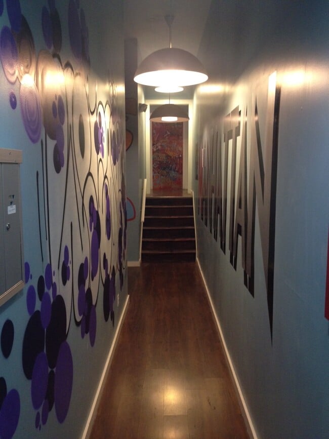 Building Photo - 1611 W Montgomery Ave Unit 4