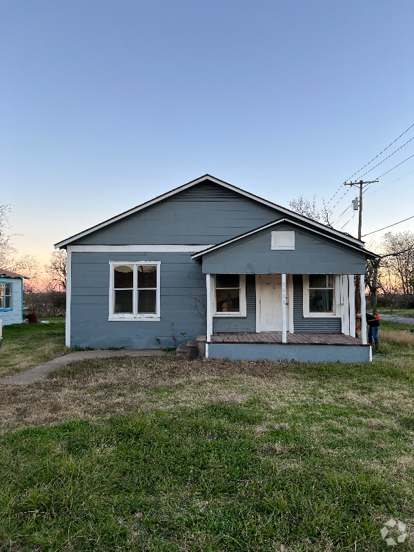 Building Photo - 1601 E 10th Ave Rental