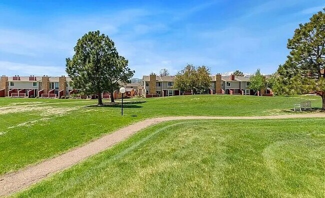 Photo - 440 W Rockrimmon Blvd
