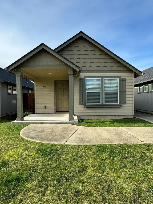 Building Photo - Beautiful 3 bedroom home in Cottage Grove- River Walk Village