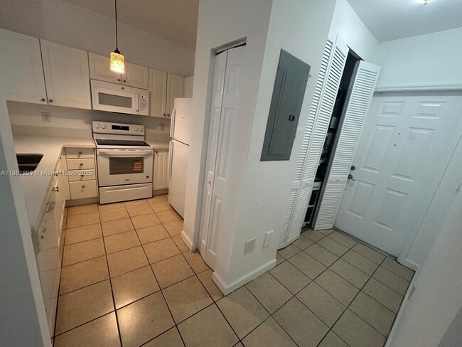 Photo - 1650 NE 33rd Ave Unit 205-7