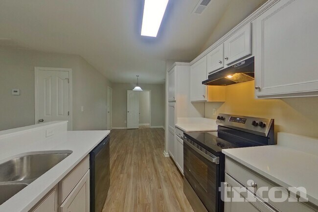 345 Hunslet Cir