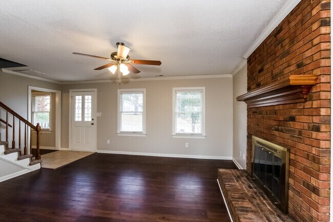 Photo - 2515 Haybrook Ln