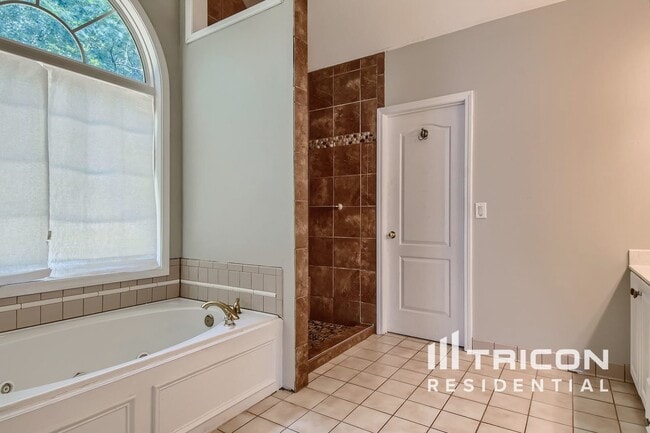 Photo - 2713 Trellis Ct SW