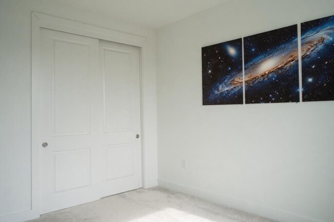 Photo - 417 Avendale Dr