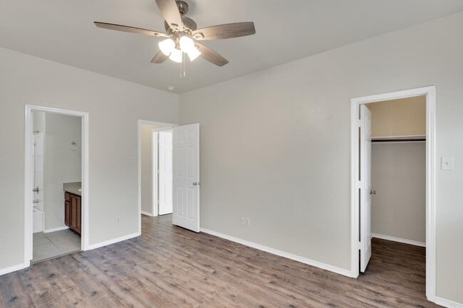 Photo - 990 Sierra Vista Ct