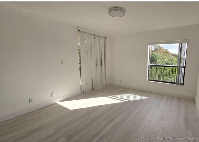 Photo - 3000 NW 42nd Ave Unit B302