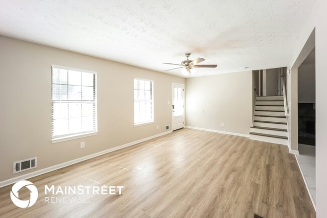 Photo - 137 Slicky Rock Ct