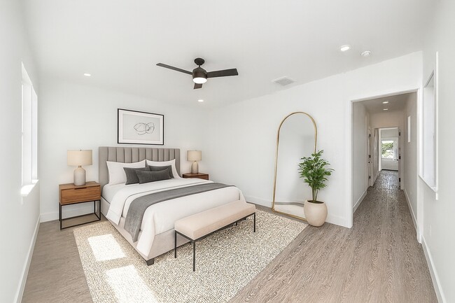 Photo - 4133 E Toliver St