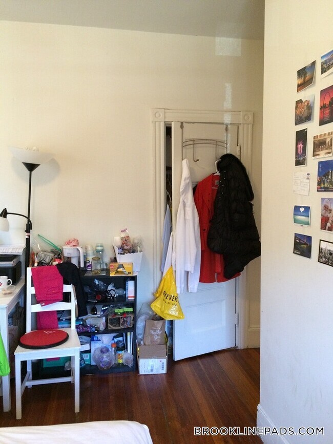 Photo - 1589 Beacon St Unidad 12