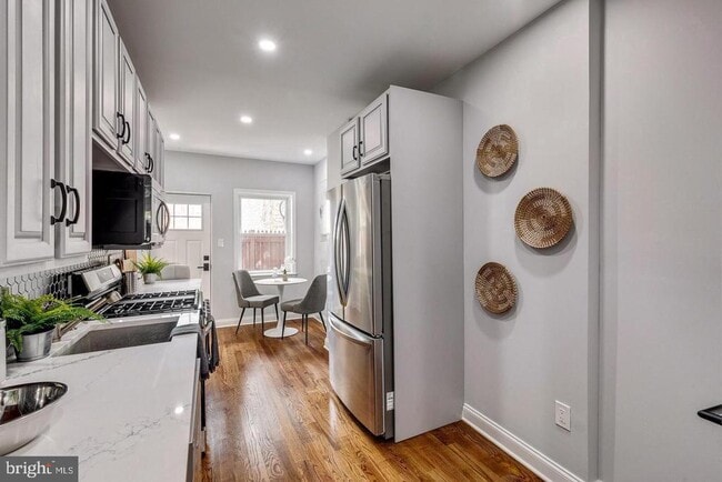 Photo - 1553 S Woodstock St