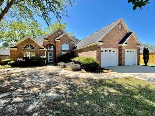 Building Photo - 103 Oros Point