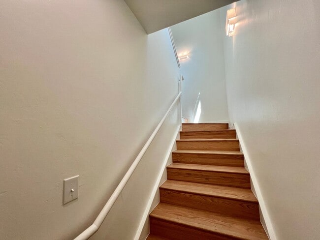 Photo - 216 E Hurd St Unit 200