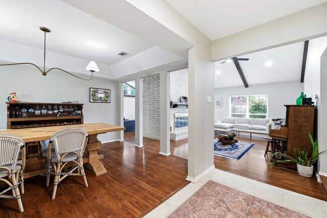 Photo - Corner Lot Gem in Oak Meadow
