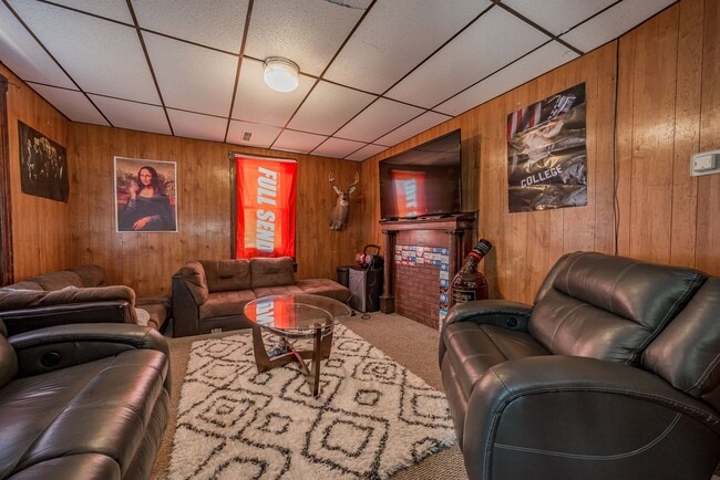 Photo - 721 Wells St