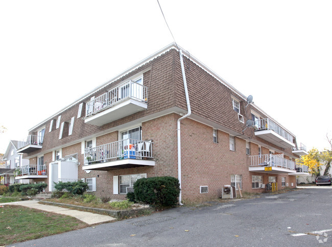 Lakeside Terrace Apartments For Rent in Asbury Park, NJ | ForRent.com