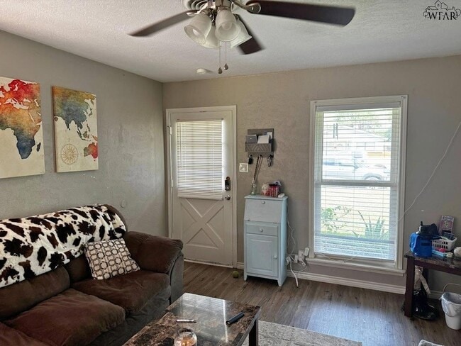 Photo - 5012 Lakefront Dr