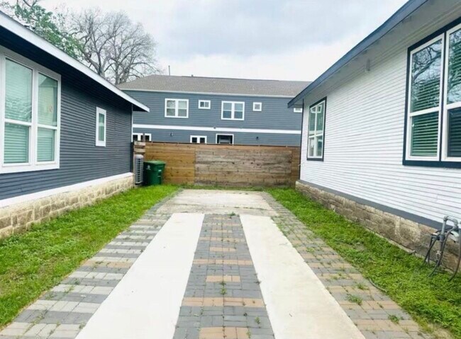 Photo - 2400 Burkett St.