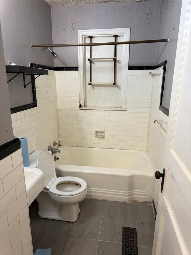 Photo - 2020 Courtland Pl