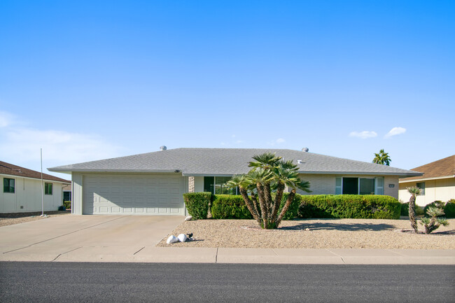 Single family home with 2-car garage on a quiet cul-de-sac - 12414 W Nugget Ct House