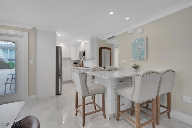 Photo - 642 12th Ave S