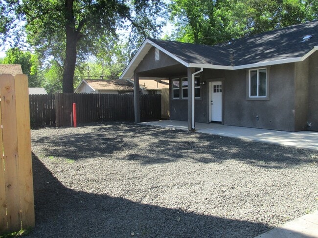 Photo - 1207 Warner St Unit B