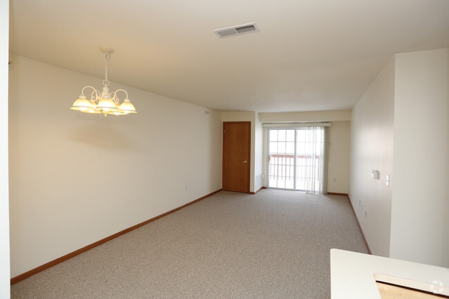 harvest home pewaukee wi hours
