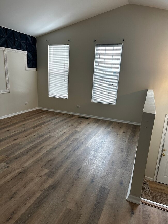 Photo - 1121 Symphony Dr