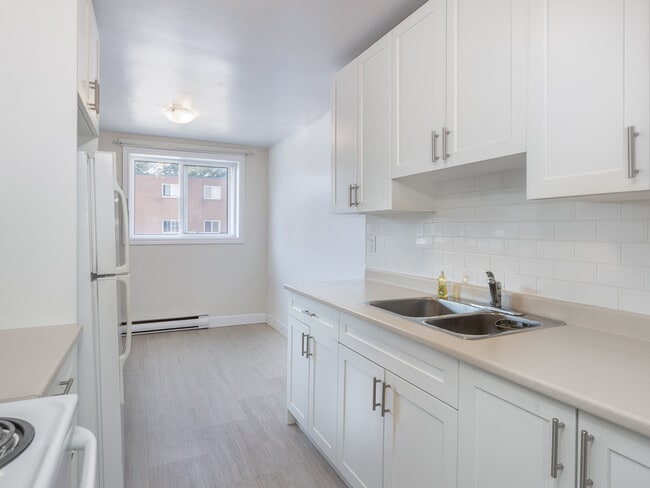 Photo - Somerset Place Apartments - Port Elgin