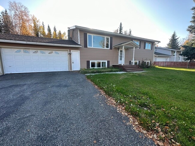 Building Photo - 2068 Bridgewater Dr