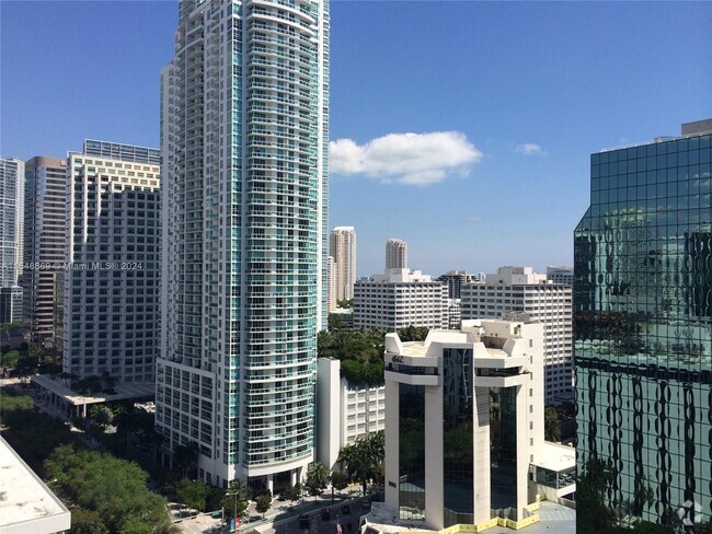 Building Photo - 1060 Brickell Ave Rental